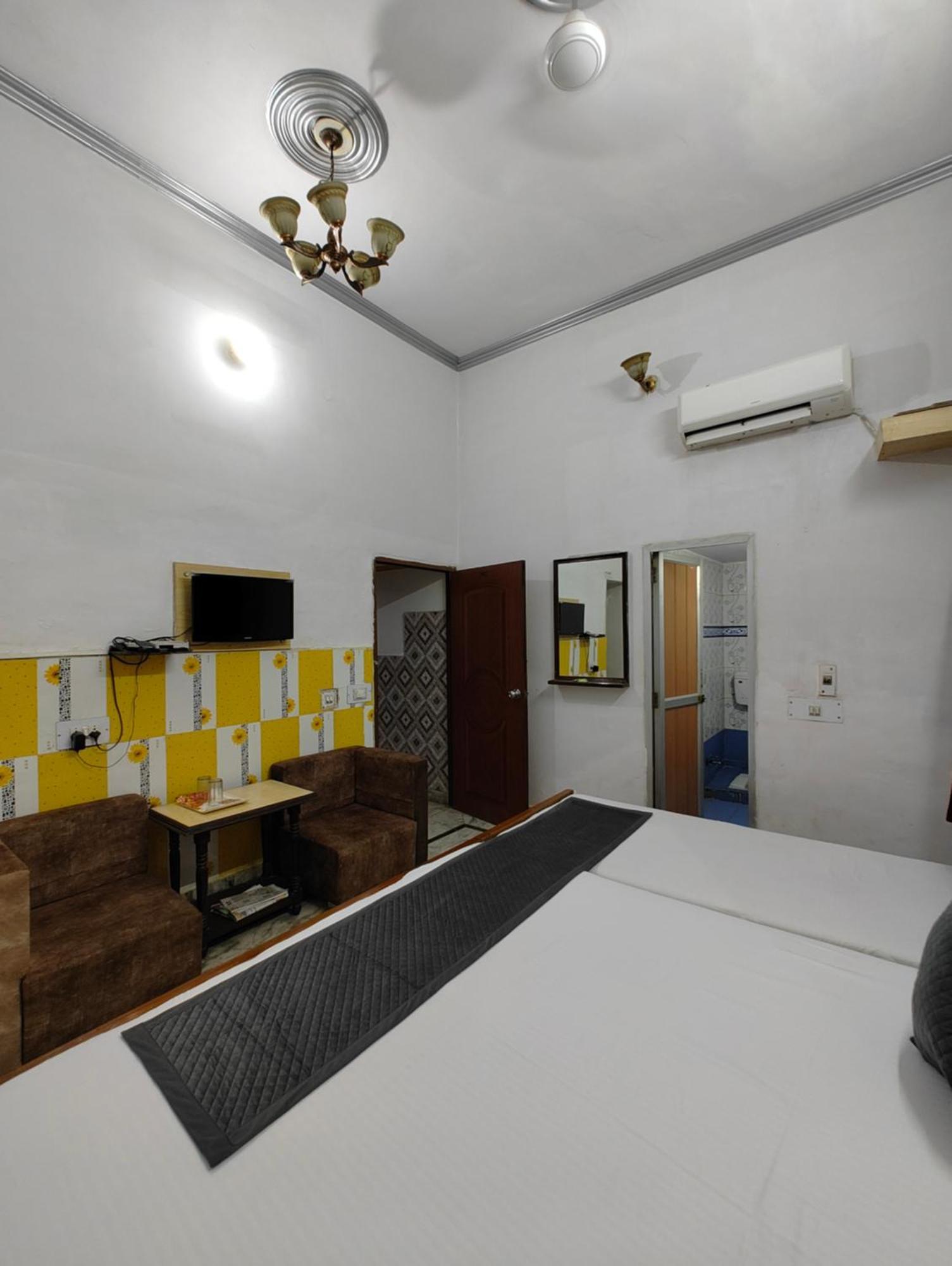 Hotel Swarajya Palace Agra  Dış mekan fotoğraf